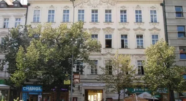 Apartmany Olita, Забронировать Отель Отели Праги 3 звезды, рядом с Mozart Dinner Prague, 3*