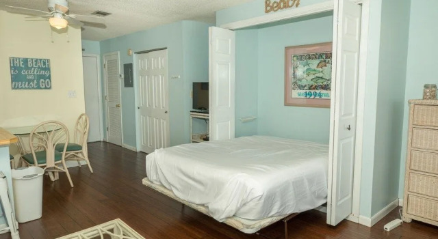 Sandpiper Cove 8113 Studio Bedroom Condo by RedAwning, Varaa Hotelli Hotellit Emerald Coast uima-altaalla, Uima-allas