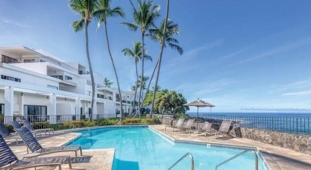 Кровать в общем номере Royal Sea Cliff Kona by OUTRIGGER - Select Your Unit