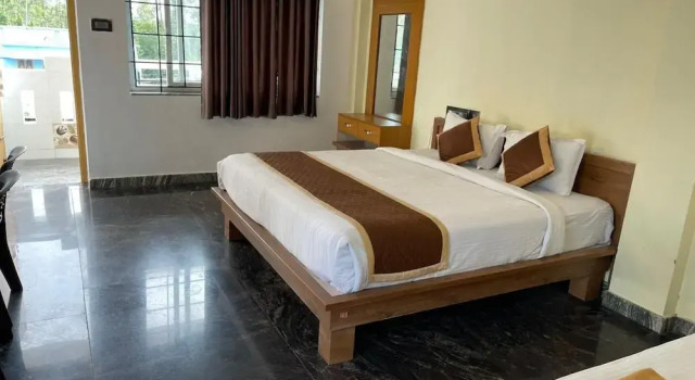 Номер Deluxe MS Lotus Resorts Inn