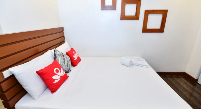 ZEN Rooms Abozza Station 2, Prenota Hotel Hotel a Western Visayas con parcheggio, Parcheggio