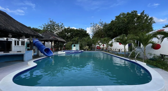Binubusan Beach Hotel & Resort, Rezerwuj Ośrodek wypoczynkowy Hotele w Lian z parkingiem, Parking