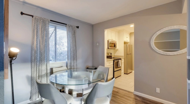 Fully Renovated! Walkable Old Town Condo