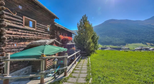 Апартаменты Chalet Sciachilo Ski In-ski Out Mt 10