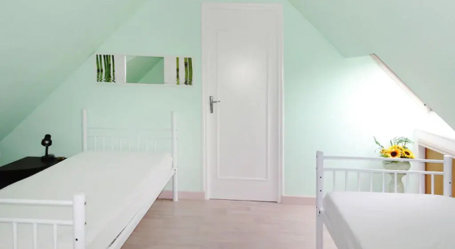 Holiday Home in Plourivo Near Goelo Coast, Rezerwuj Hotel Hotele w Plourivo z parkingiem, Parking