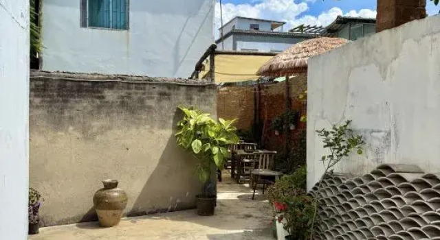 Chunfeng Shili Homestay (Jianshui Ancient City Lin'an Mansion), Забронировать Отель Цзяньшуй Юньнань
