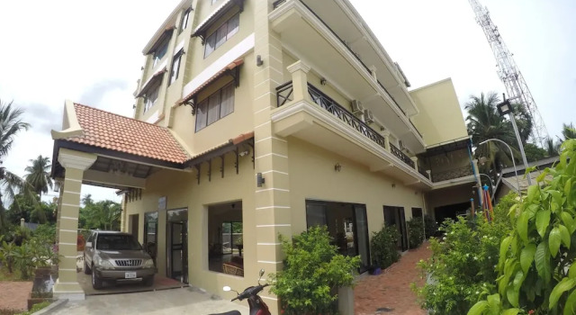 Blue Diamond Hostel, Забронировать Хостел Баттамбанг Battambang Province