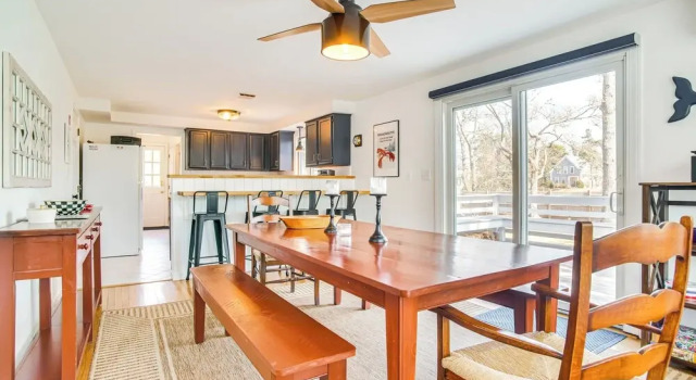 1 Mi to Sand! Mid-cape Chatham w/ Furnished Deck, Забронировать Дом для отпуска Чатем Полуостров Кейп-Код