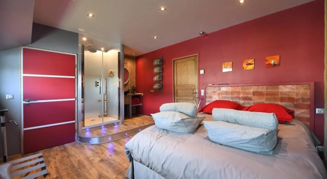Péniche Tic et Tac, Book Hotel Aigues-Mortes Camargue