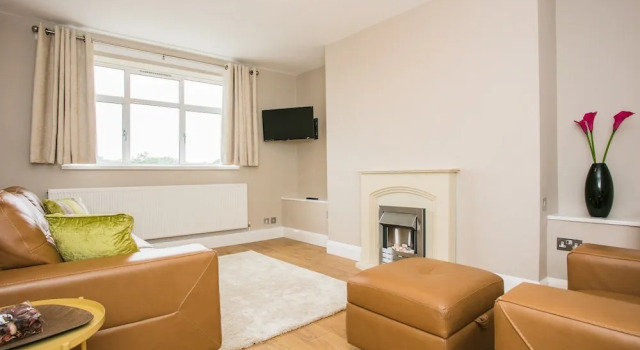 2 Bedroom Flat in West London