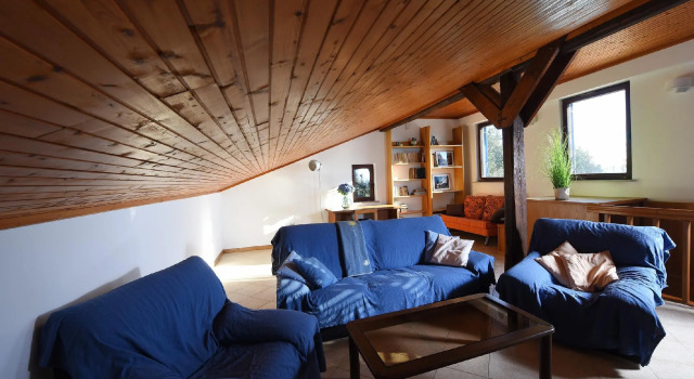 Modern & Comfy Sea View House NG1