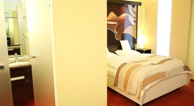 Schlosswirt Ebenthal, Book Hotel Ferlach Carinthia