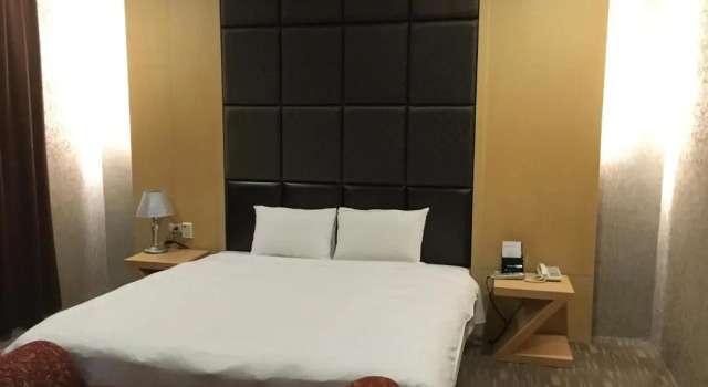 Двухместный номер Standard Her Home Spa Motel Douliu