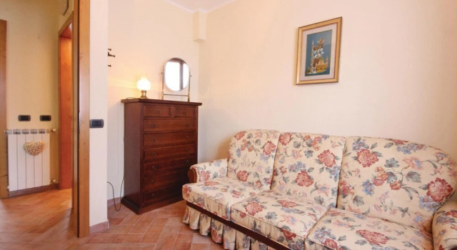 Villa Francesca, Book Villa Roccagloriosa 