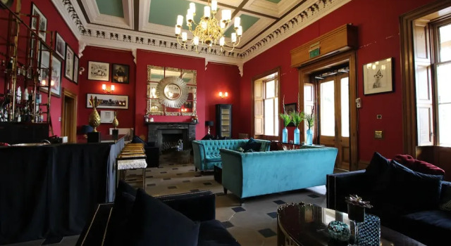 Haigh Hall Hotel, Забронировать Отель Отели Англии с завтраком, Завтраки