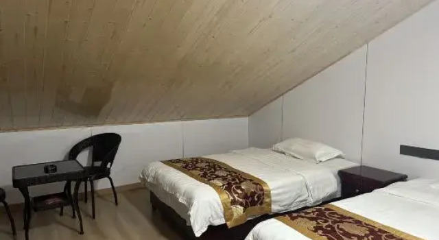 Номер Standard Three Trees Homestay (Emei Mountain Branch)