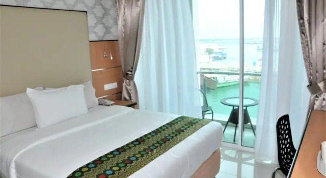 Двухместный номер Superior с балконом и с видом на море Sipadan Inn 3