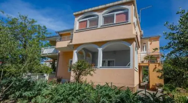 Apartments Lucija, Varaa Huoneisto Hotellit Split-Dalmatia pysäköinnillä, Pysäköinti