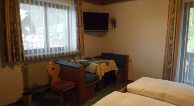 Gästehaus Flora, Buchen Sie Pension Hotels in Bayern mit Parkplatz, Parkplätze