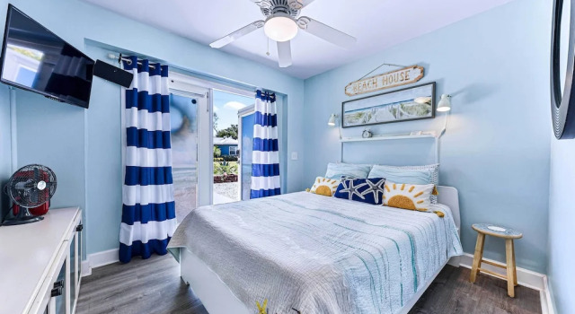 Swim, Golf & Relax: Beach Apt w/ Private Yard!, Забронировать Отель Джексонвилл-Бич Jacksonville Coast, рядом с Times Square Plaza