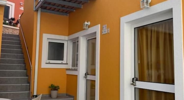 Двухместный номер Standard с балконом и с видом на внутренний двор Vila dos Avós