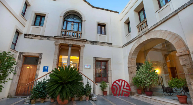 NH Collection Palacio de Córdoba, Забронировать Отель Бизнес-отели Кордовы, рядом с Музей боя быков, 4* 5*