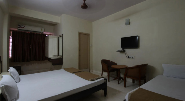 Hotel Maya Deluxe, Забронировать Отель Отели Секундерабад 3 звезды, 3*
