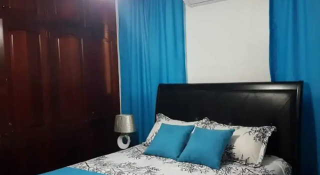 Residencial Caridad, Забронировать Отель Отели Сантьяго-де-лос-Кабальерос с бассейном, рядом с Monumento a los Heroes de la Restauracion, Бассейн