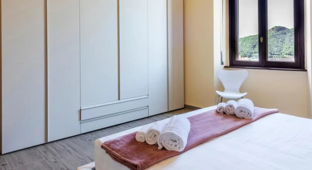 ALTIDO Great Lake Como View - 2 BR Apt with Garden, Prenota Hotel Como Como
