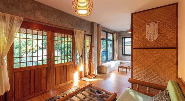 Двухместный номер Standard с балконом и с видом на сад Lion Cafe Resort