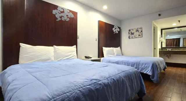 Четырёхместный номер Standard Century Motel Buena Park Anaheim I-5