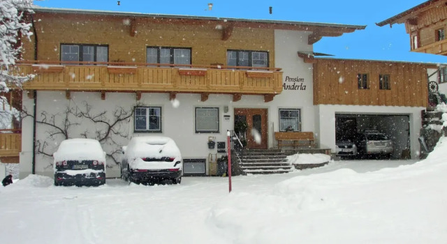 Spacious Apartment With Garden in Tyrol, Забронировать Апартаменты/квартира Апартаменты Тироля, Апартаменты/квартира