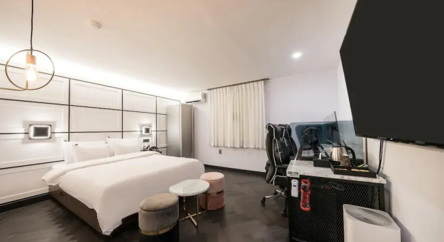 Iksan Hotel 174