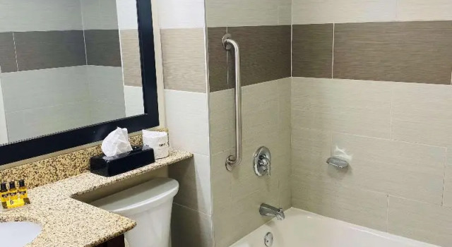 Номер Standard Hotel Concord Syracuse, an Ascend Collection Hotel