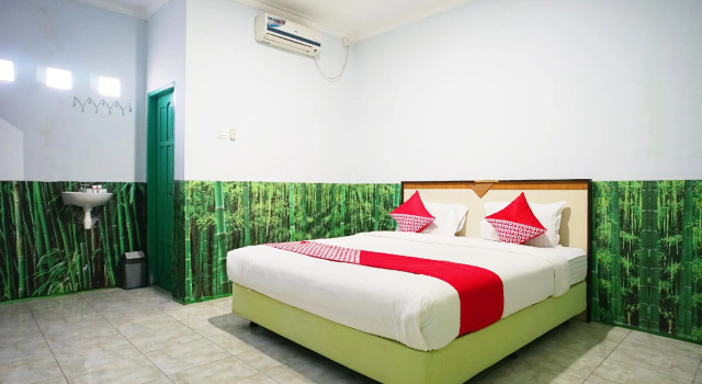 OYO 754 Nur Aziziah Guest House, Rezervovat Penzión Hotely v Kalimantan s parkováním, Parkování