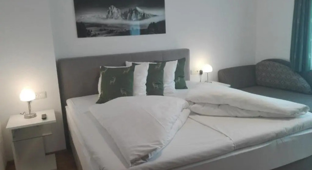 Апартаменты Standard Gästehaus Hosp