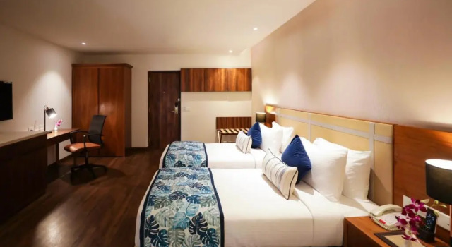 Двухместный номер Executive с балконом Regenta Suites Gurugram, Sector 49 Sohna Road