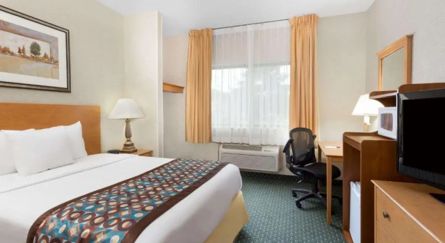 Номер Standard Baymont by Wyndham Waterloo
