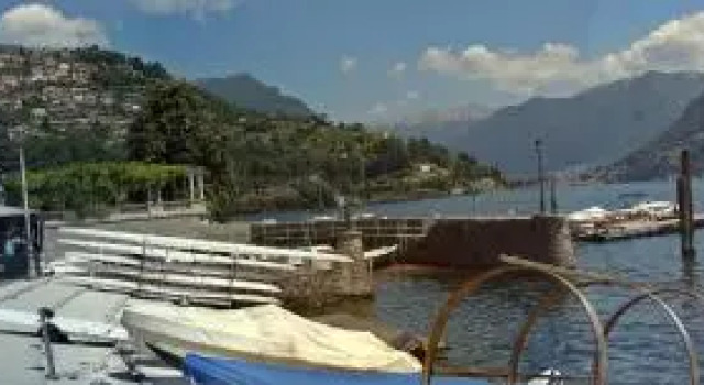 Dalla Zia Marta ampio appartamento, Prenota Appartamento Hotel a Como con parcheggio, Parcheggio