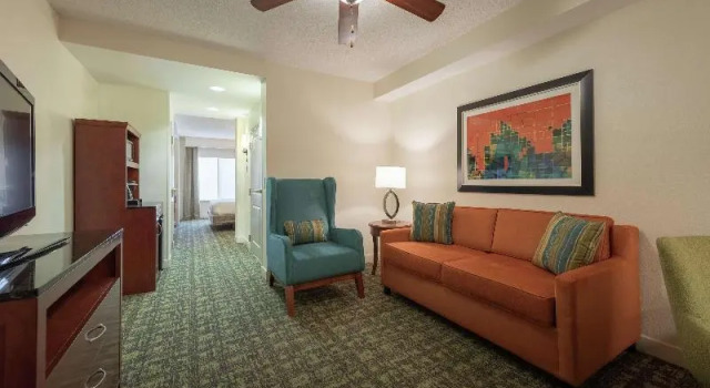 Люкс c 1 комнатой Hilton Garden Inn Meridian