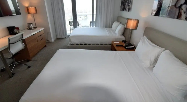 Beachwalk Resort, Забронировать Курортный отель Халландейл-Бич Голливуд-Бич