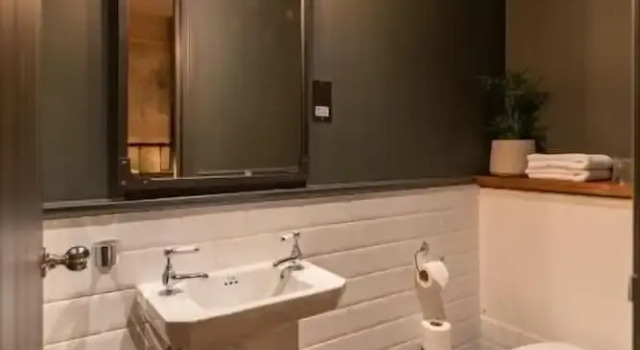 Номер Luxury The Wolfpack Inn
