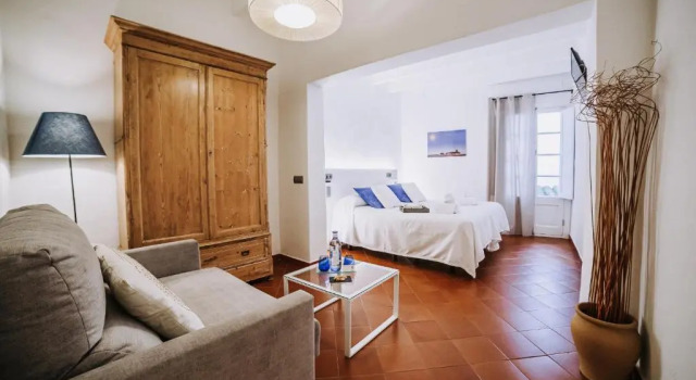Полулюкс Petit Hotel 5 Fars