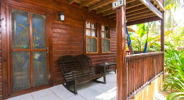 Люкс Bananarama Dive & Beach Resort