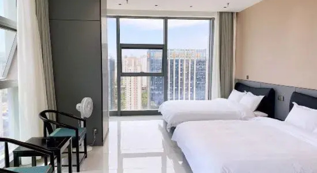 Люкс Xining Heige Light Luxury Homestay (Haidu Wanda Outlet City)