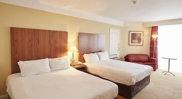 Четырёхместный семейный номер Standard Coldra Court Hotel by Celtic Manor