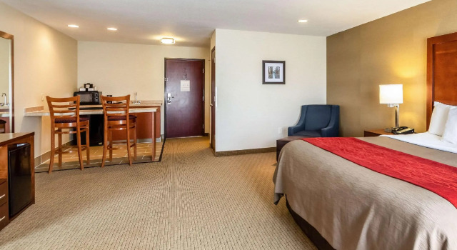 Двухместный люкс Comfort Inn & Suites Gillette near Campbell Medical Center