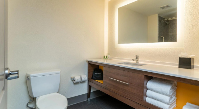 Двухместный номер Standard Holiday Inn Hotel & Suites Beaufort at Highway 21 by IHG