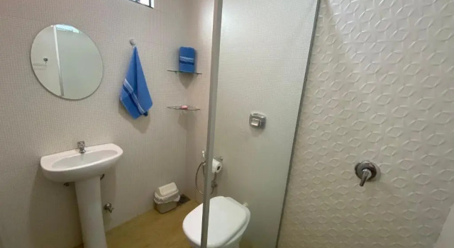 Люкс Agradable dormitorio en suite con estacionamiento privado