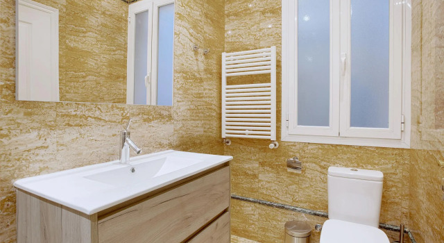 Wonderful 2 bedroom apartment perfect location . Chamberí